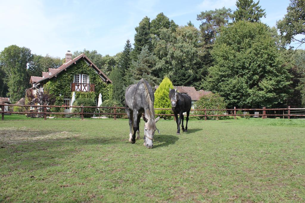 Domaine Du Vertbois La Haye-du-Theil Exterior foto