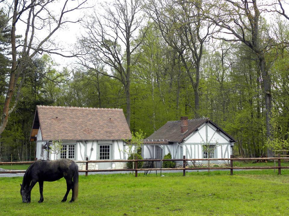 Domaine Du Vertbois La Haye-du-Theil Exterior foto