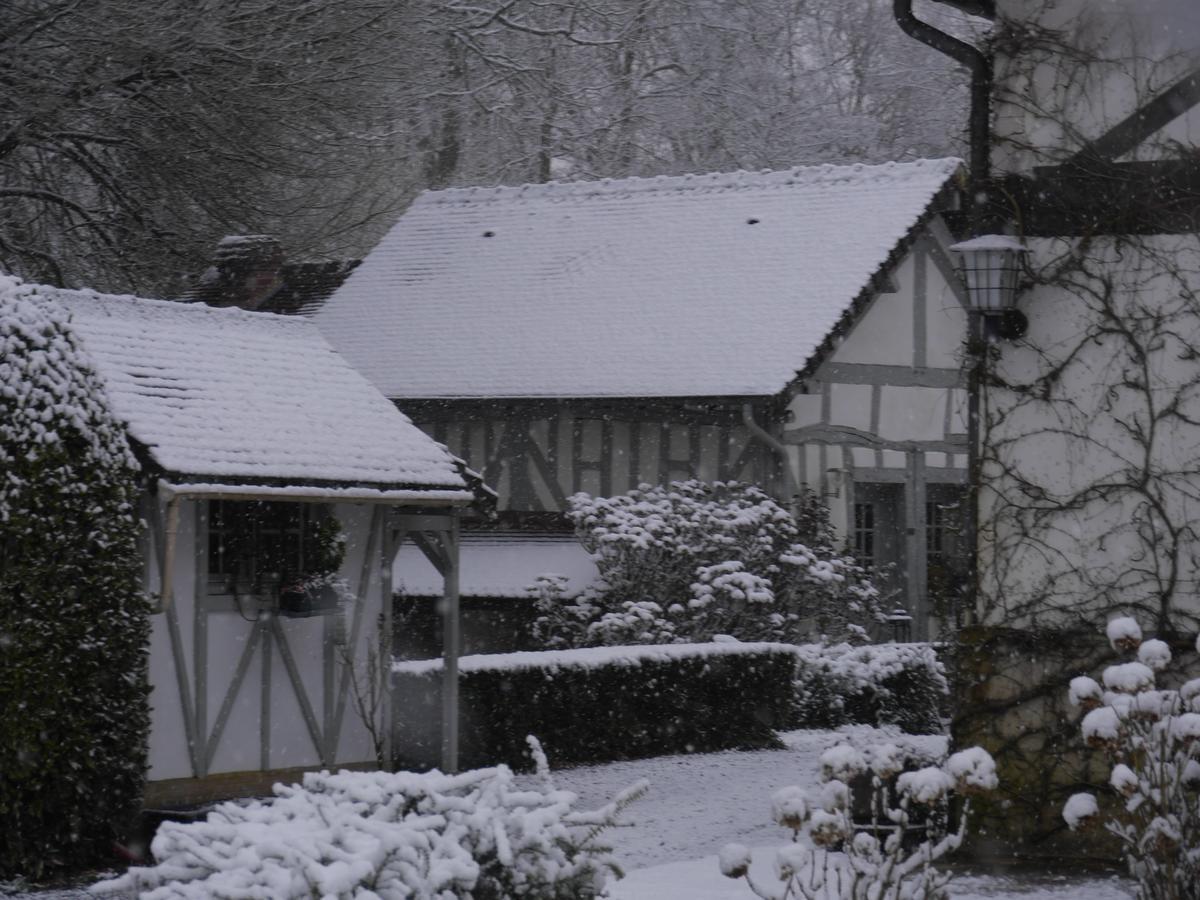 Domaine Du Vertbois La Haye-du-Theil Exterior foto