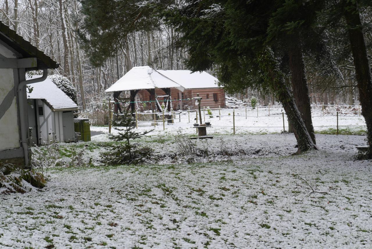 Domaine Du Vertbois La Haye-du-Theil Exterior foto